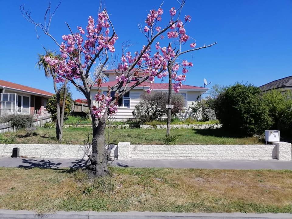 Homestay Double Room, Near The City Center Κράισττσερτς Εξωτερικό φωτογραφία